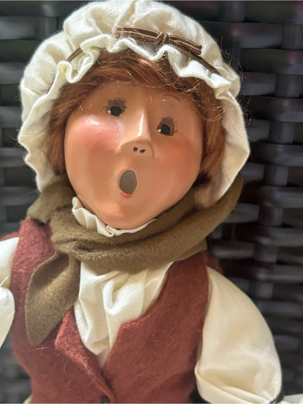 2001 Byers Choice Caroler The Cries of London Woman Fish Monger Figure With Tag
